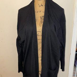 Black Sweater w/Pockets